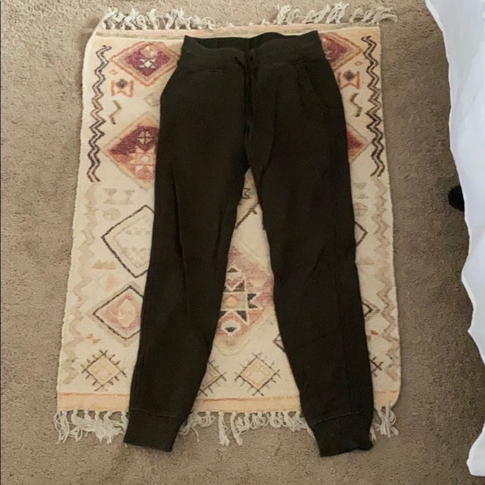 Lulu lemon joggers